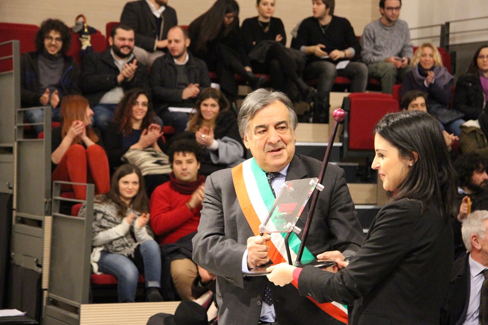 Palermo Capitale dei giovani, non solo applausi per il sindaco Leoluca Orlando